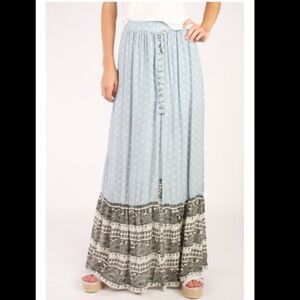 NWT Vintage Havana maxi lace up skirt. Small